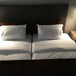 曼德利诺酒店 3*