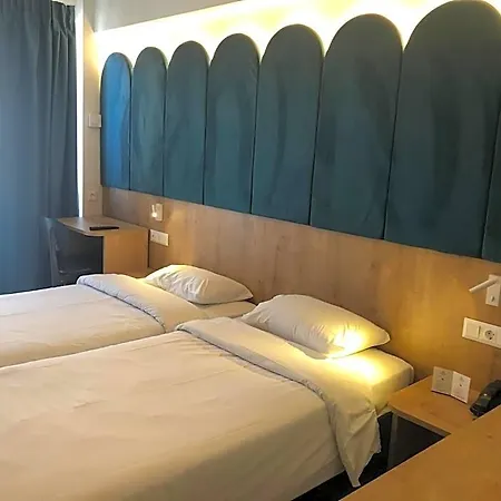曼德利诺酒店 3*
